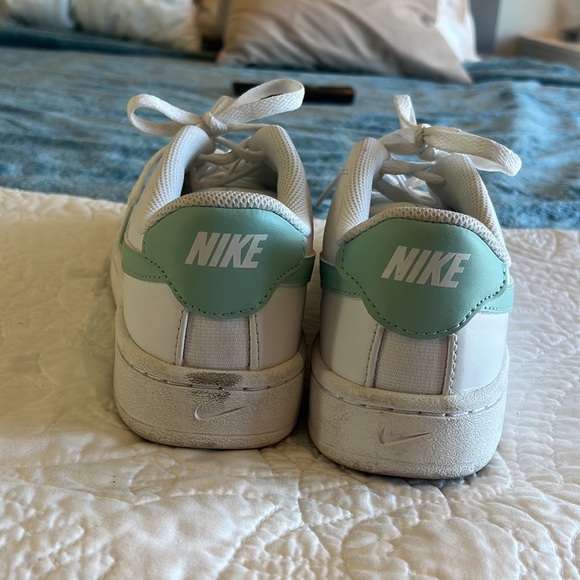 Women’s Nike Court Vision Lows Teal Size 9.5 - Picture 5 of 6